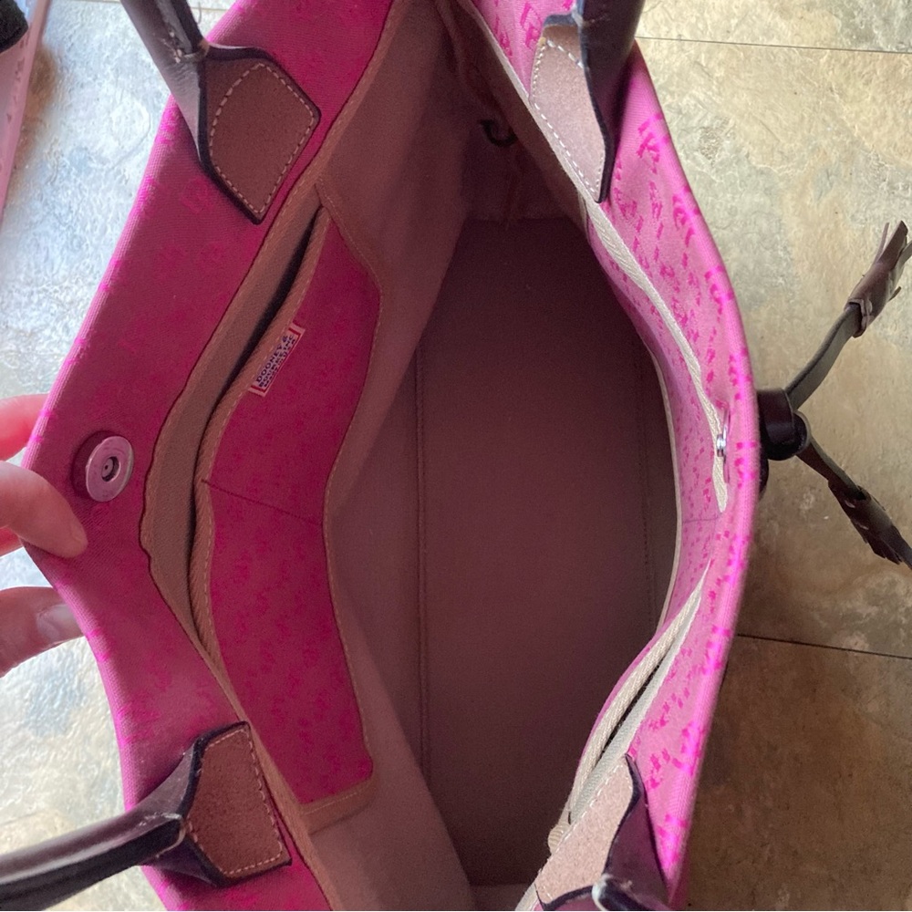 Vintage Dooney&Burke tote Handbag Pink with Logo Canvas and Dual Leather Handles - Picture 10 of 16